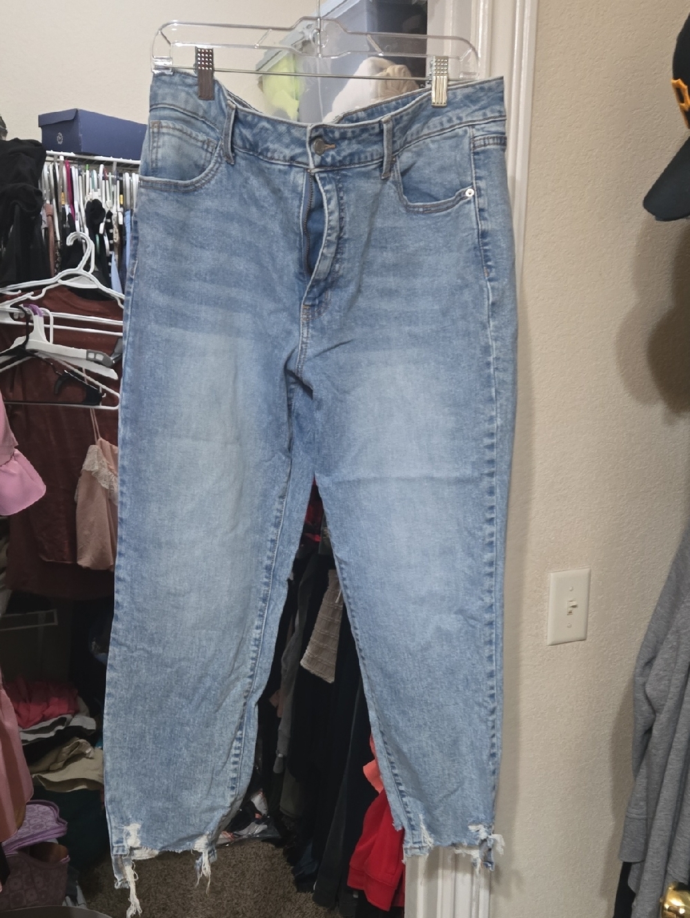 Time and Tru Light Blue Distressed Cropped Jeans